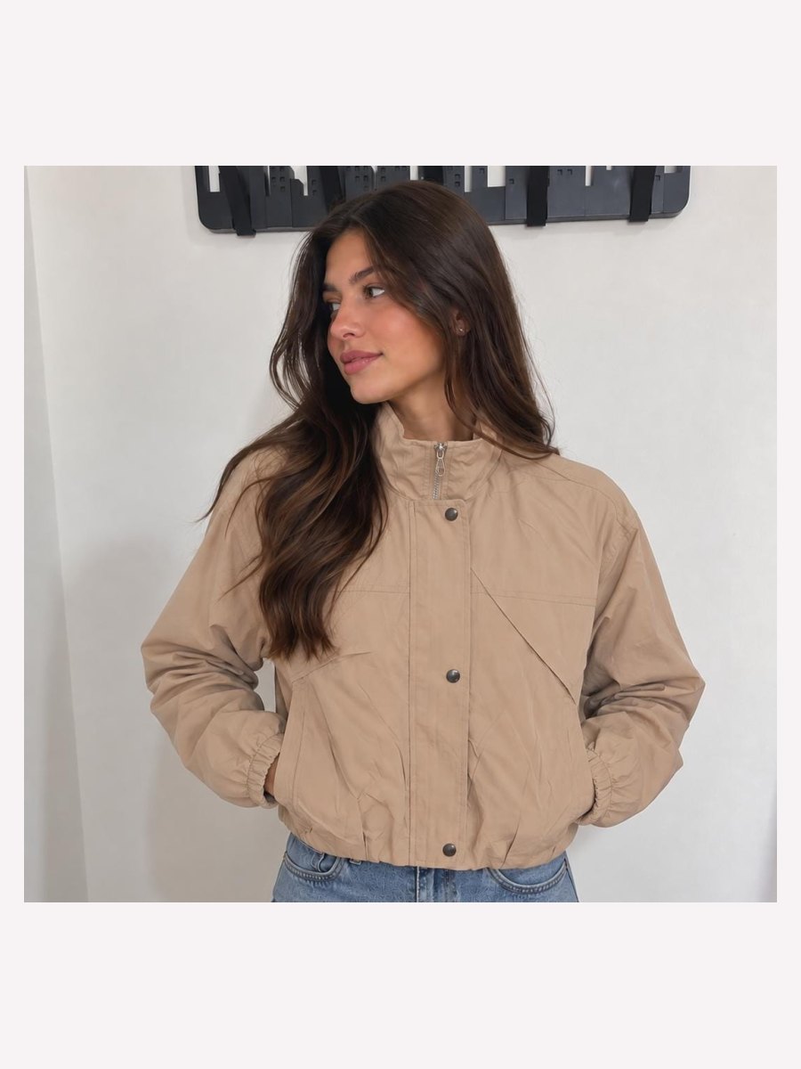 CHAMARRA CORTA BEIGE