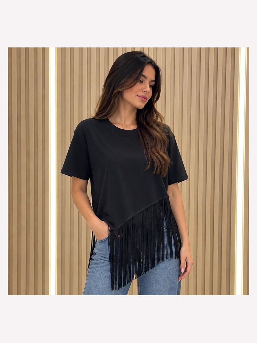 PLAYERA NEGRA FLECOS
